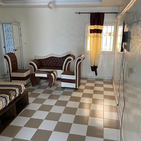 Studio Meuble 1 A Ouakam Comico Dakar Bagian luar foto